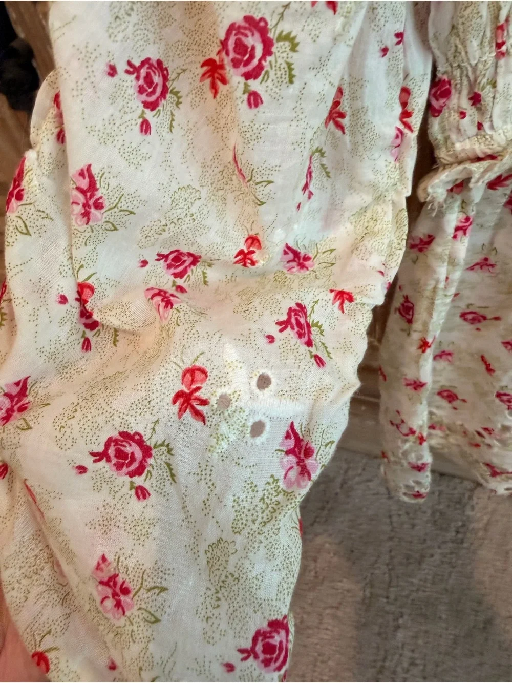 NWT Anthropologie Ruched Sleeve Smocked V-Neck Floral Blouse (Size XS)